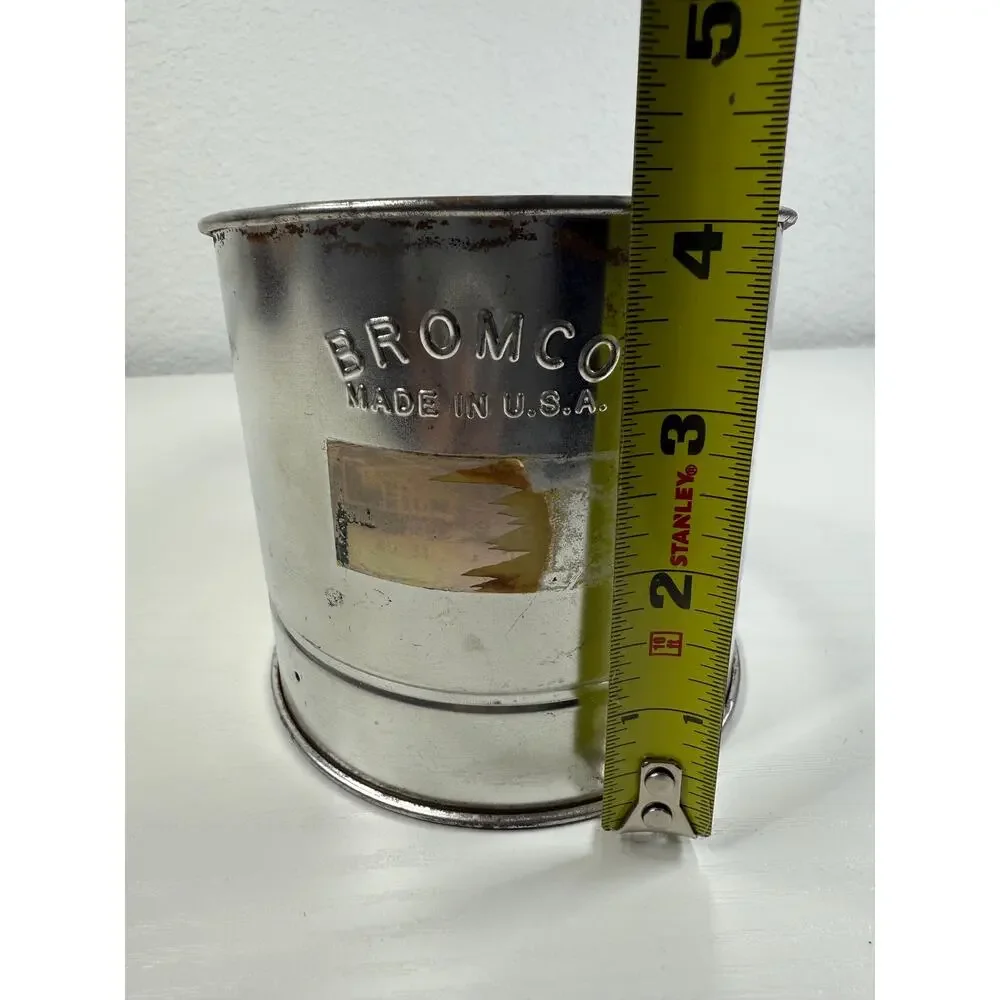 Vintage BROMCO Tin Flour Sifter, Made in USA, Squeeze Handle Kitchen Tool